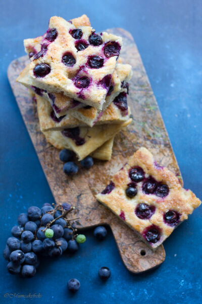 focaccia con uva fragola