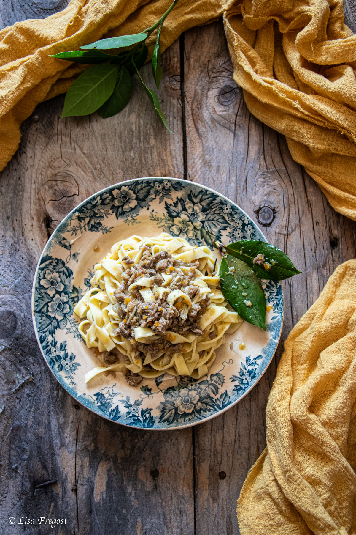 ragu' di cinghiale in bianco ricetta passo a passo con tecnica di frollatura, macinatura e cottura